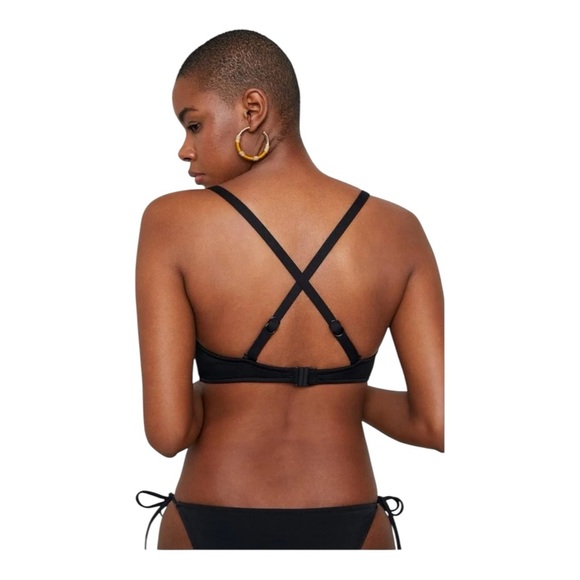 Seafolly Petal Edge triangle D cup bikini top in black NWT - Picture 5 of 9